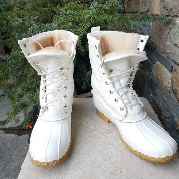 ISO: White Shearling Lined L.L.Bean Boots 🥾❄️ - Picture 2 of 4
